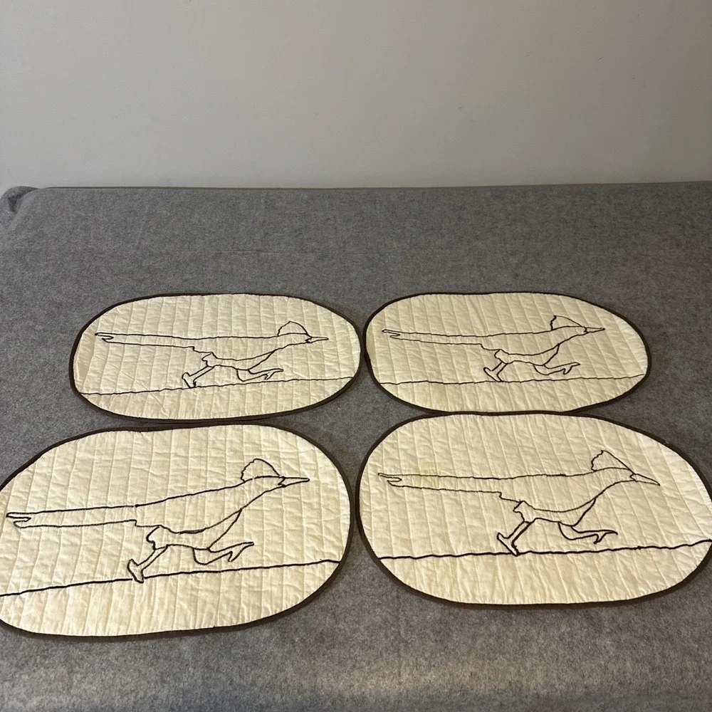 4 Handmade Quilted Oval Roadrunner Fabric Placemats Grandma Country Farmhouse